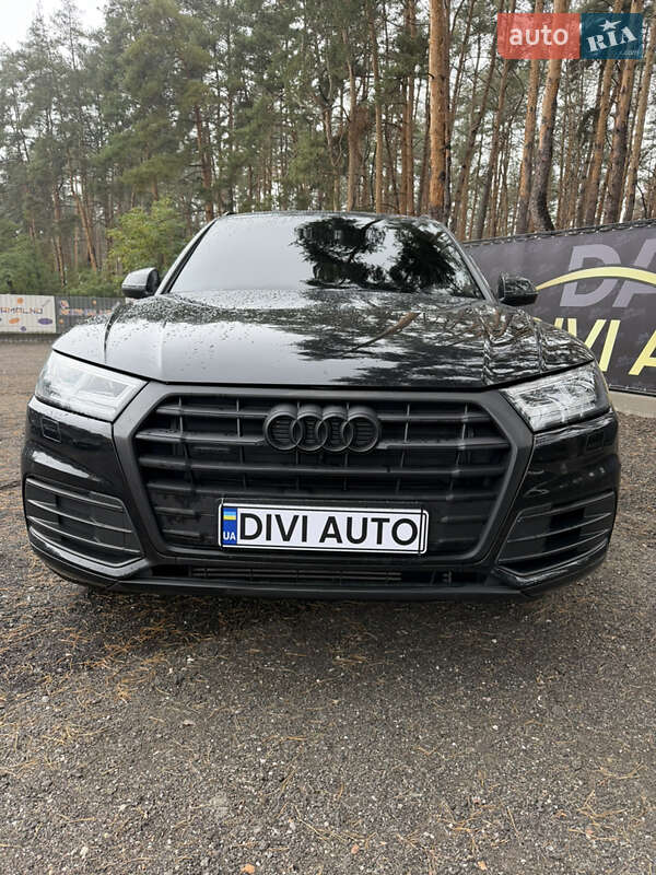 Позашляховик / Кросовер Audi Q5 2019 в Києві