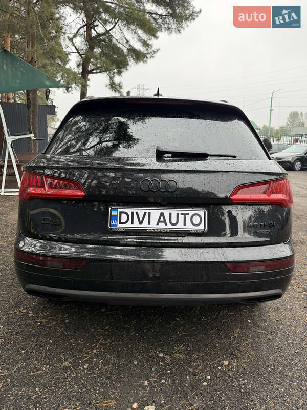 Позашляховик / Кросовер Audi Q5 2019 в Києві
