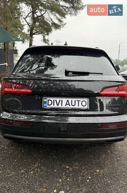 Позашляховик / Кросовер Audi Q5 2019 в 