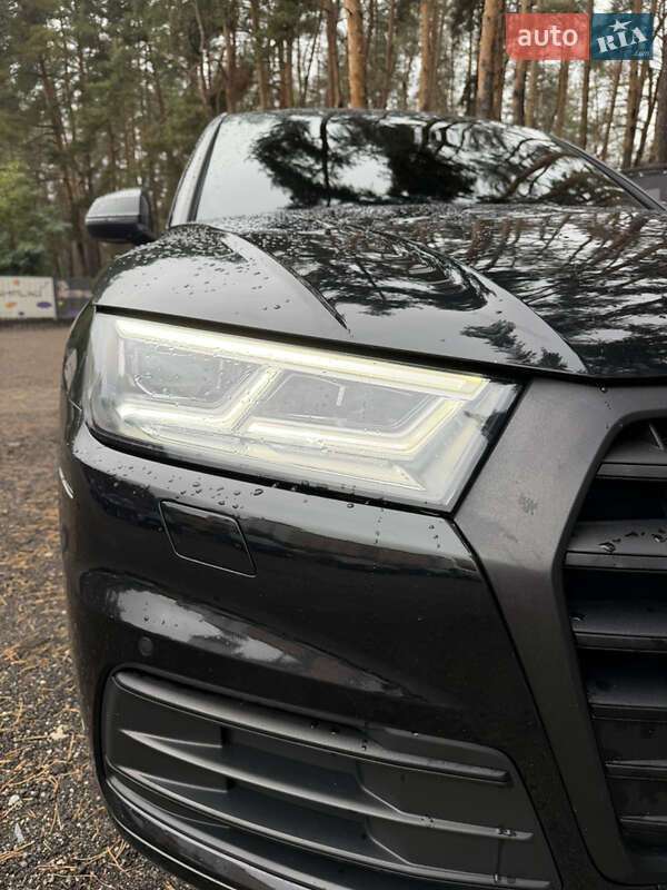 Позашляховик / Кросовер Audi Q5 2019 в Києві