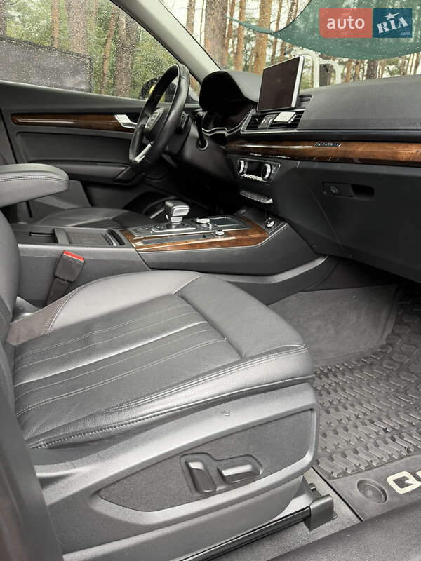 Позашляховик / Кросовер Audi Q5 2019 в Києві