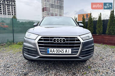 Внедорожник / Кроссовер Audi Q5 2019 в 