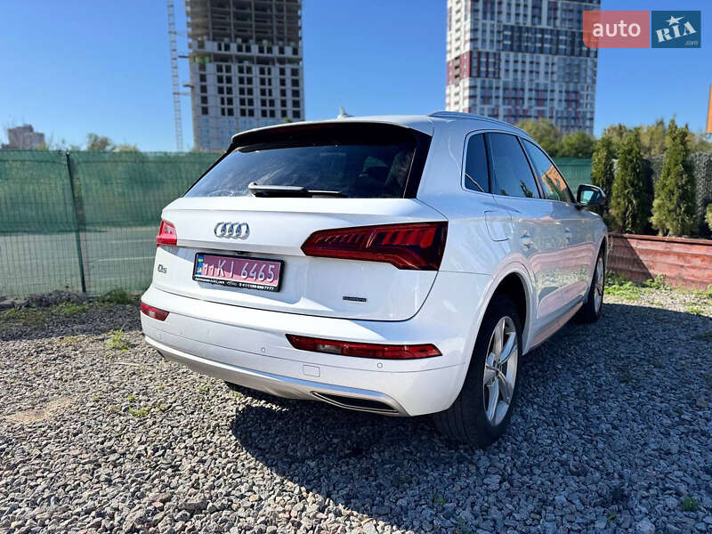 Внедорожник / Кроссовер Audi Q5 2019 в Киеве