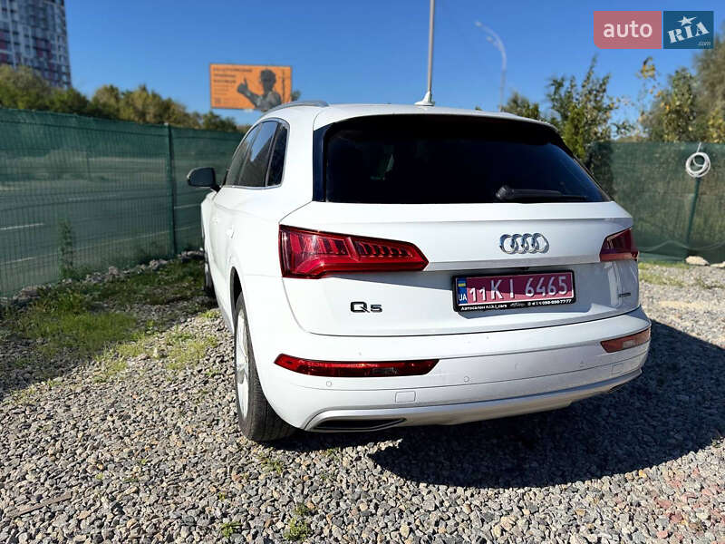 Внедорожник / Кроссовер Audi Q5 2019 в Киеве