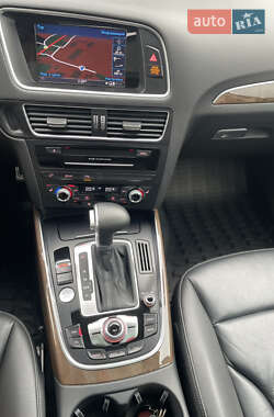 Позашляховик / Кросовер Audi Q5 2016 в 