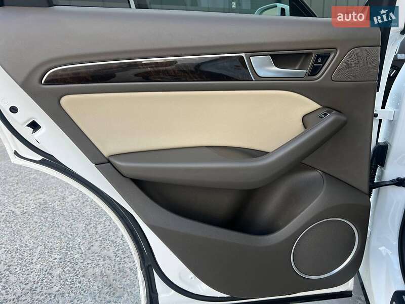 Внедорожник / Кроссовер Audi Q5 2013 в Львове