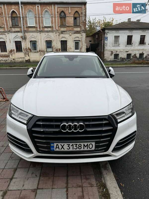 Внедорожник / Кроссовер Audi Q5 2018 в Харькове