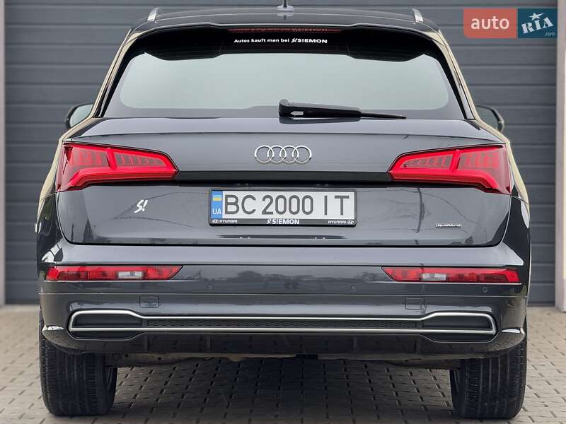 Внедорожник / Кроссовер Audi Q5 2017 в Стрые