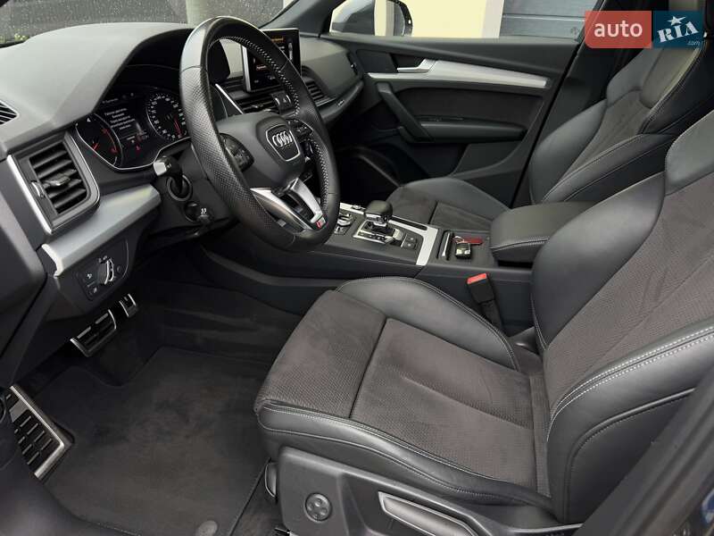 Внедорожник / Кроссовер Audi Q5 2017 в Стрые