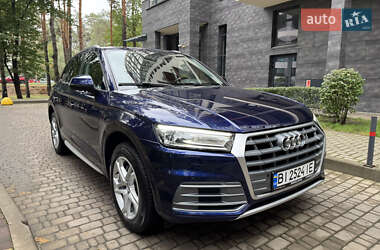 Позашляховик / Кросовер Audi Q5 2018 в 
