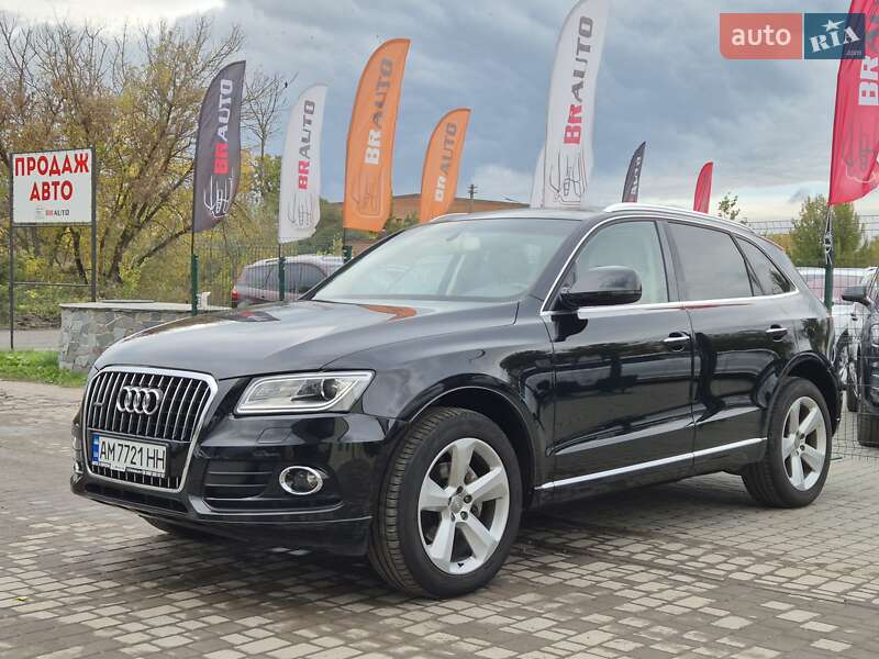 Позашляховик / Кросовер Audi Q5 2015 в 
