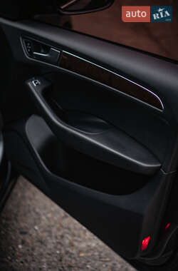 Внедорожник / Кроссовер Audi Q5 2012 в 