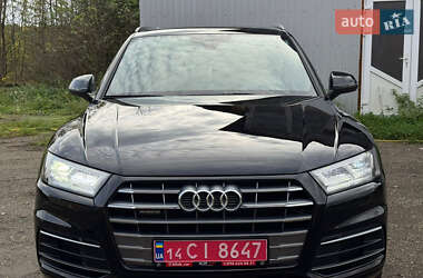 Внедорожник / Кроссовер Audi Q5 2020 в 