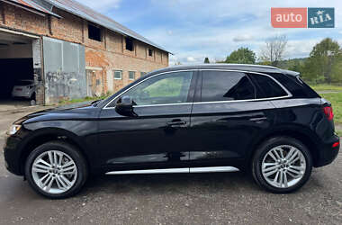 Внедорожник / Кроссовер Audi Q5 2020 в 
