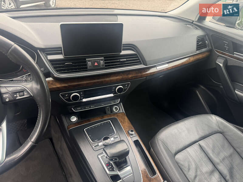 Внедорожник / Кроссовер Audi Q5 2018 в Луцке