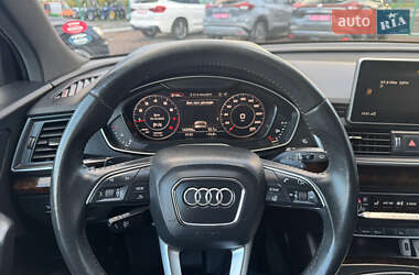 Внедорожник / Кроссовер Audi Q5 2018 в 