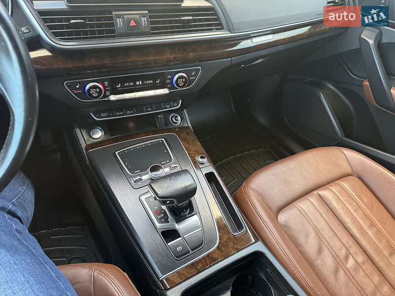 Позашляховик / Кросовер Audi Q5 2018 в Луцьку фото 25 Позашляховик / Кросовер Audi Q5 2018 в Луцьку