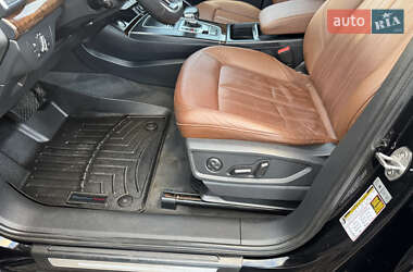 Внедорожник / Кроссовер Audi Q5 2018 в 