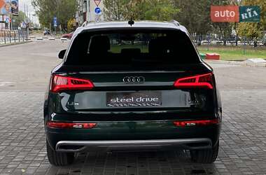 Внедорожник / Кроссовер Audi Q5 2018 в 