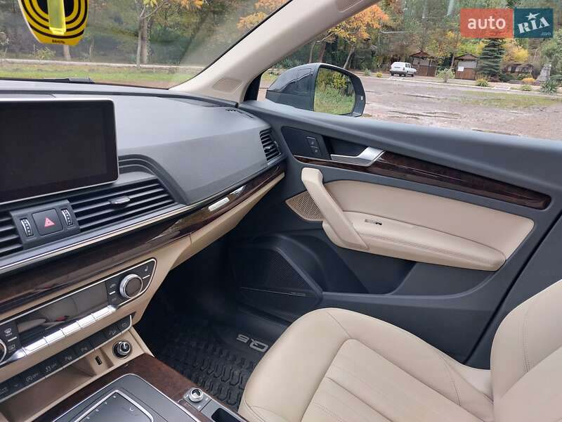 Внедорожник / Кроссовер Audi Q5 2019 в Дрогобыче