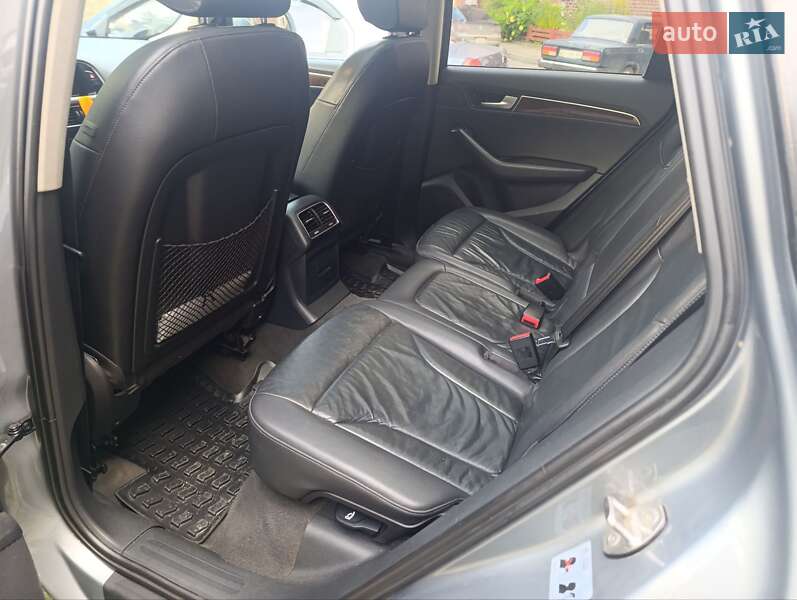 Позашляховик / Кросовер Audi Q5 2010 в Тернополі