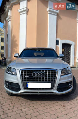 Внедорожник / Кроссовер Audi Q5 2010 в 