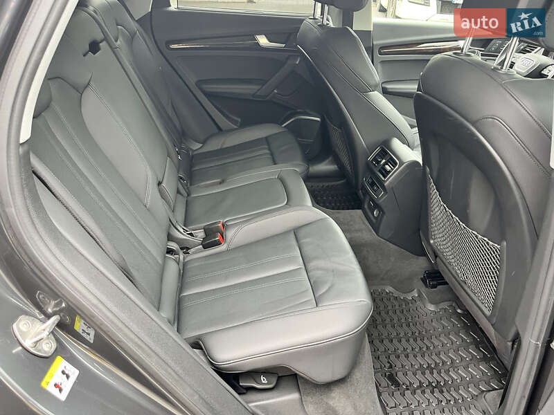 Позашляховик / Кросовер Audi Q5 2019 в Василькові