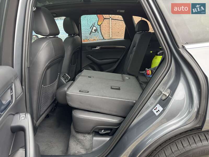 Внедорожник / Кроссовер Audi Q5 2016 в Луцке