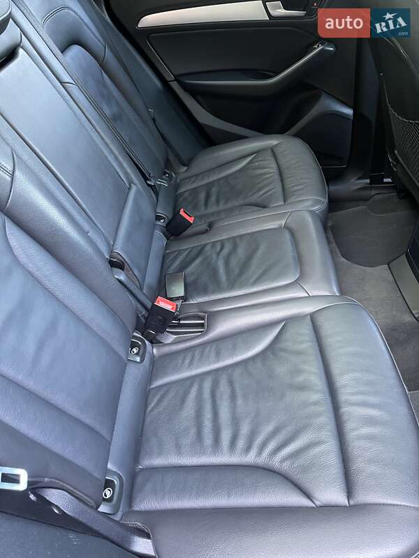 Внедорожник / Кроссовер Audi Q5 2015 в Ровно