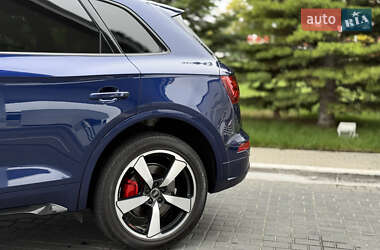 Позашляховик / Кросовер Audi Q5 2022 в 