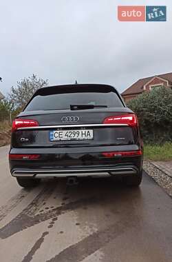Позашляховик / Кросовер Audi Q5 2021 в Чернівцях