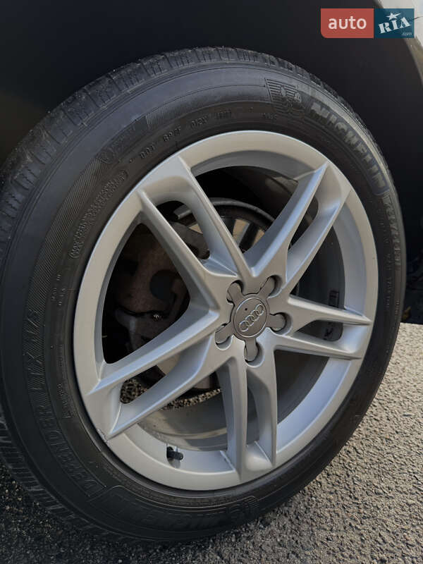 Позашляховик / Кросовер Audi Q5 2014 в Дніпрі