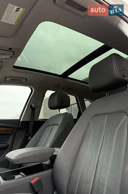Позашляховик / Кросовер Audi Q5 2023 в 
