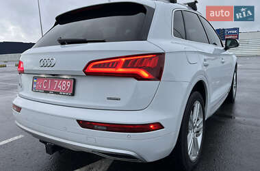 Внедорожник / Кроссовер Audi Q5 2019 в 