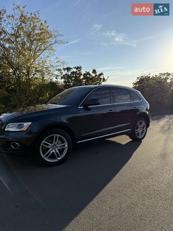 Позашляховик / Кросовер Audi Q5 2015 в Томаківці