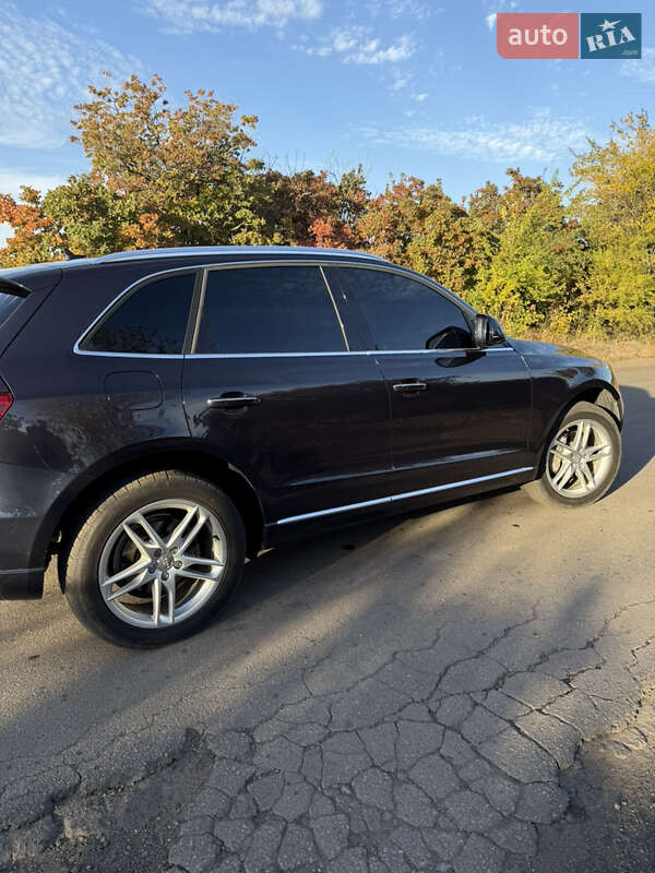 Позашляховик / Кросовер Audi Q5 2015 в Томаківці