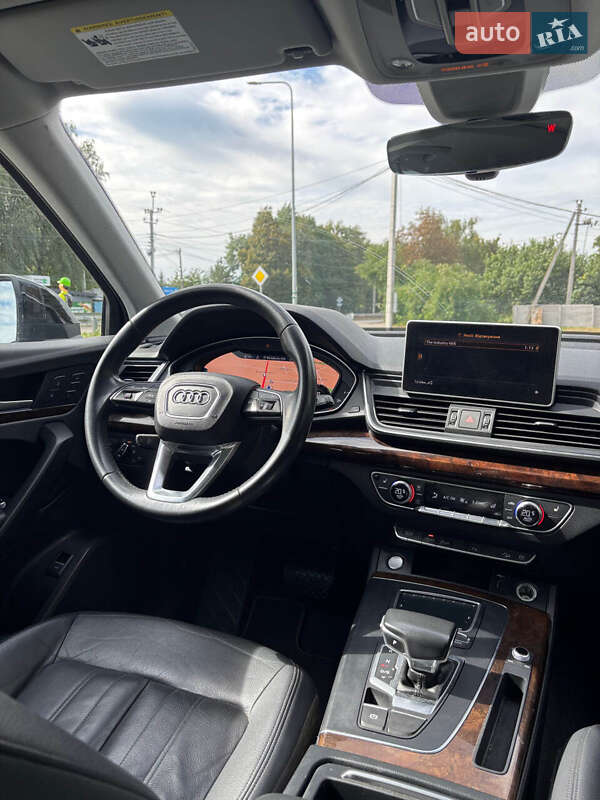 Внедорожник / Кроссовер Audi Q5 2018 в Белогородке
