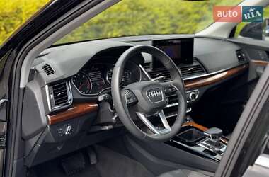 Внедорожник / Кроссовер Audi Q5 2023 в 