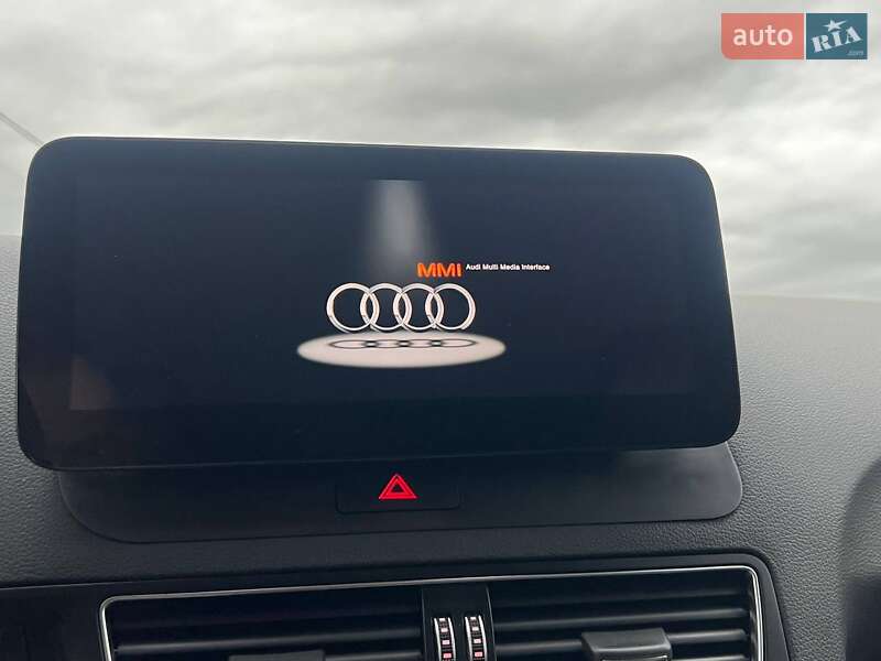 Позашляховик / Кросовер Audi Q5 2015 в Рівному