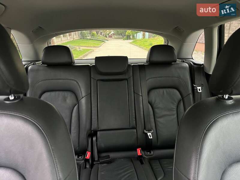 Позашляховик / Кросовер Audi Q5 2015 в Рівному