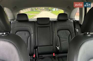 Внедорожник / Кроссовер Audi Q5 2015 в 
