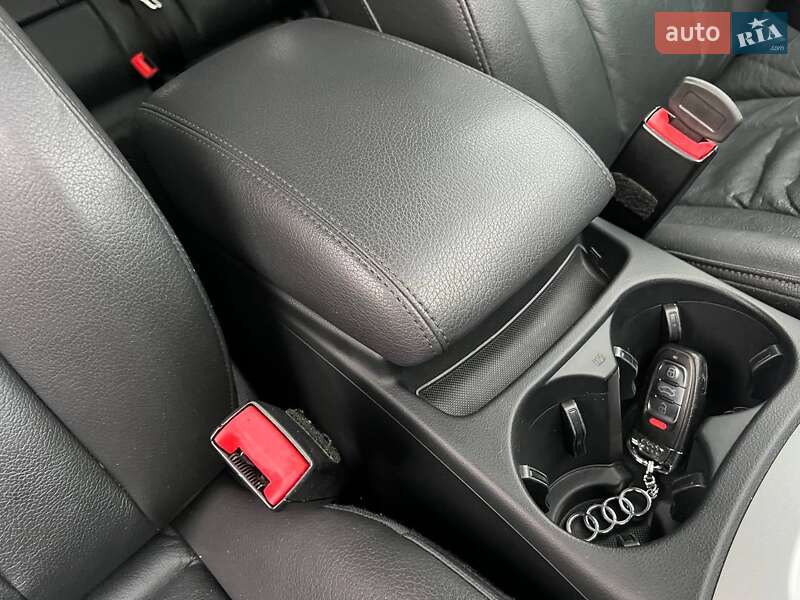 Позашляховик / Кросовер Audi Q5 2015 в Рівному