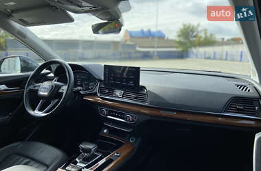 Позашляховик / Кросовер Audi Q5 2021 в 