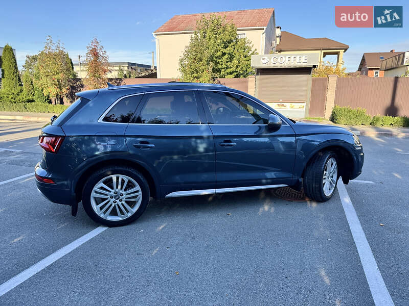 Внедорожник / Кроссовер Audi Q5 2017 в Киеве