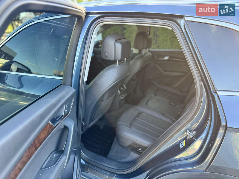 Внедорожник / Кроссовер Audi Q5 2017 в Киеве