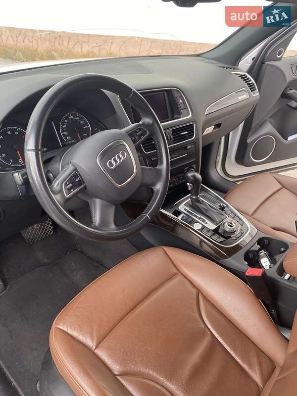Позашляховик / Кросовер Audi Q5 2011 в Тернополі