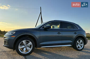 Внедорожник / Кроссовер Audi Q5 2018 в 