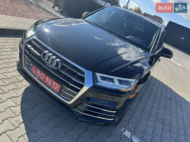 Позашляховик / Кросовер Audi Q5 2017 в Одесі
