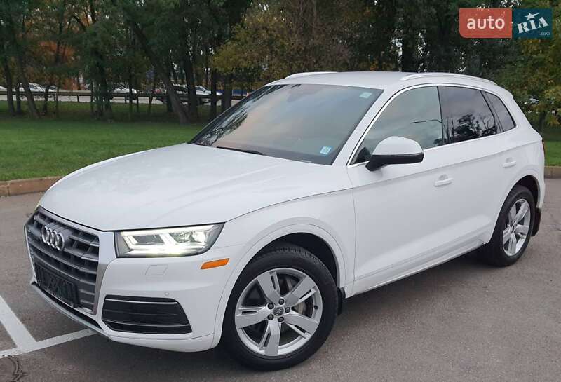 Внедорожник / Кроссовер Audi Q5 2019 в 