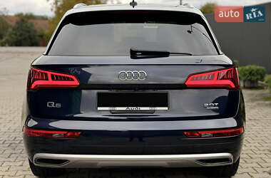 Внедорожник / Кроссовер Audi Q5 2017 в 
